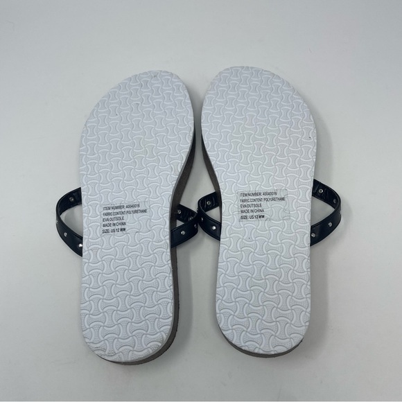 Torrid Black Eva Outsole Medallion Slides NWOT Size 12WW - Picture 6 of 6